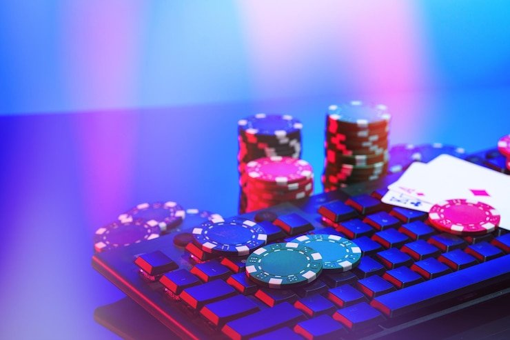 Pengguna mobile membaca ketentuan VIP